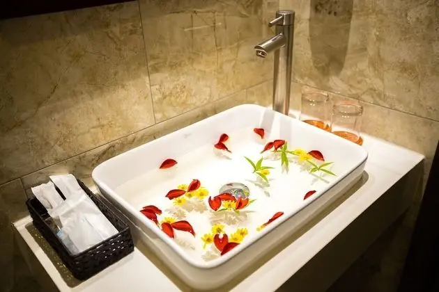 Deluxe Tek Büyük Yataklı Oda, Balkon