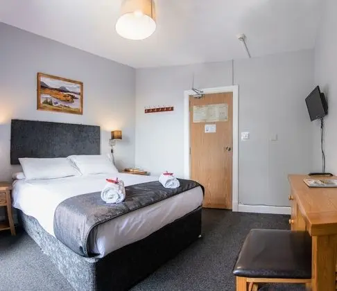 Standard Tek Büyük Yataklı Oda, 1 Çift Kişilik Yatak (Shared Bathroom)