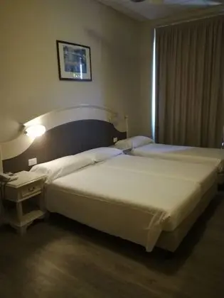 Classic Üç Kişilik Oda