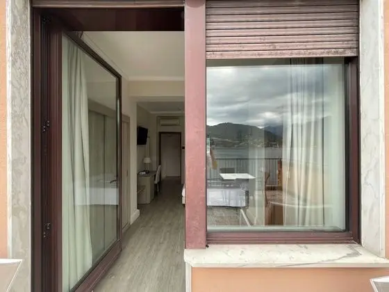 Tek Büyük Yataklı Oda, Balkon, Göl Manzaralı