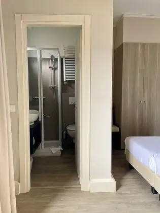 Tek Büyük Yataklı Oda, Balkon, Göl Manzaralı