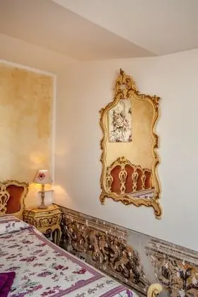 Classic Tek Büyük Yataklı Oda