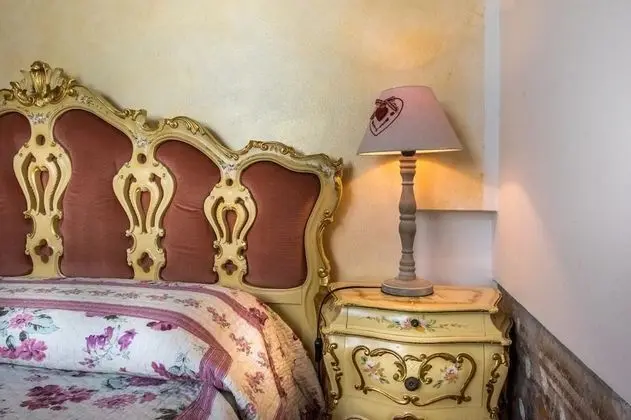 Classic Tek Büyük Yataklı Oda