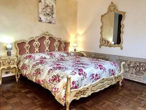 Classic Tek Büyük Yataklı Oda