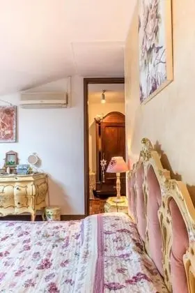 Classic Tek Büyük Yataklı Oda