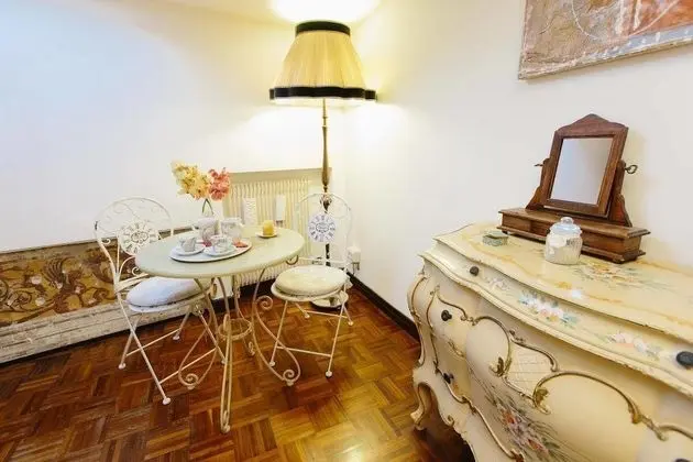 Classic Tek Büyük Yataklı Oda