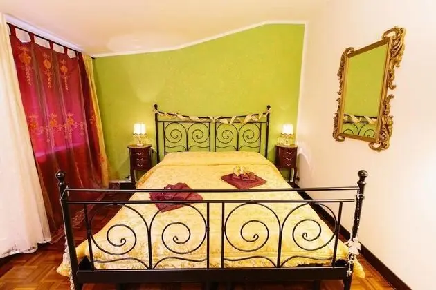 Tek Büyük veya İki Ayrı Yataklı Oda, Balkon