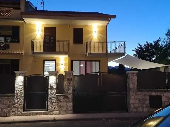 Oda, 1 Yatak Odası, Sigara İçilebilir, Balkon