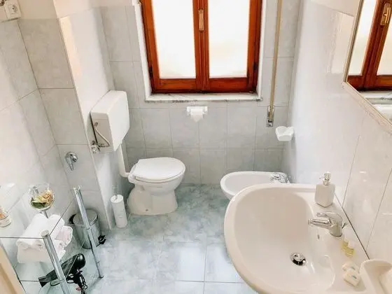 Ortak Ranzalı Oda, 1 Yatak Odası