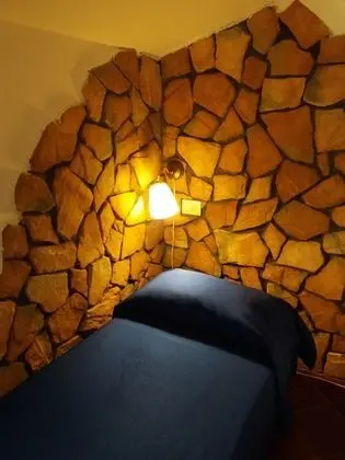 Üç Kişilik Oda