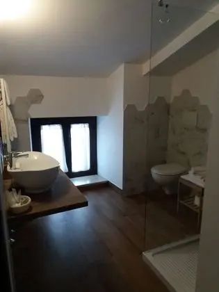 Üç Kişilik Oda