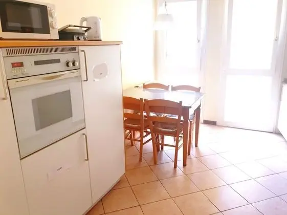 Ortak Ranzalı Oda, 1 Yatak Odası, Buzdolabı