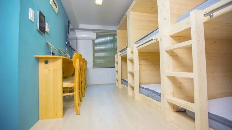 Design Ortak Ranzalı Oda, Sadece kadınlar için, Özel Banyo