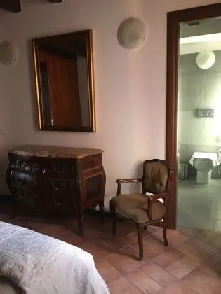 Tek Büyük Yataklı Oda, Banyolu/Duşlu (marrone)