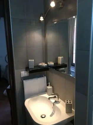 Tek Büyük Yataklı Oda, Banyolu/Duşlu (marrone)