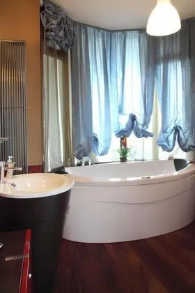 Deluxe Tek Büyük Yataklı Oda, 1 En Büyük (King) Boy Yatak, Jakuzi, Deniz Manzaralı