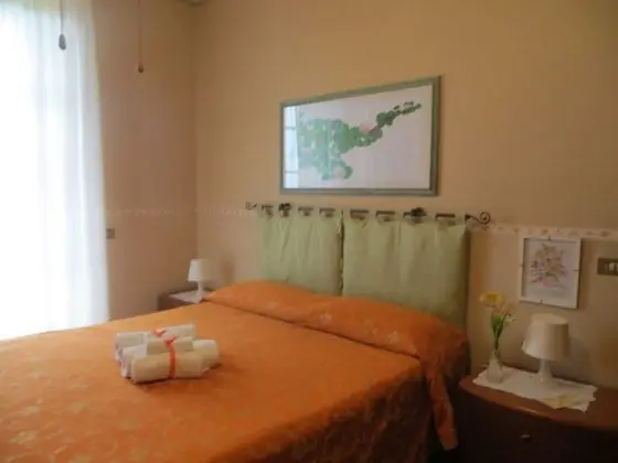 Tek Büyük Yataklı Oda, Ortak Banyo, Deniz Manzaralı