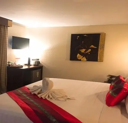 Superior Oda (Street View, No Balcony)