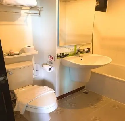 Superior Oda (Street View, No Balcony)