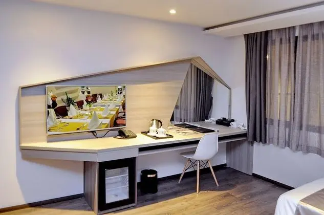 Deluxe Tek Büyük veya İki Ayrı Yataklı Oda, Şehir Manzaralı