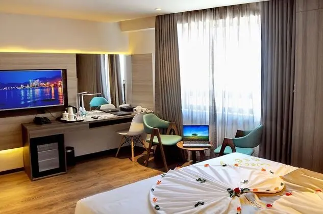 Deluxe Tek Büyük veya İki Ayrı Yataklı Oda, Şehir Manzaralı