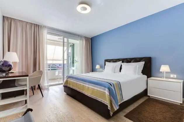 Tek Büyük Yataklı Oda, Balkon