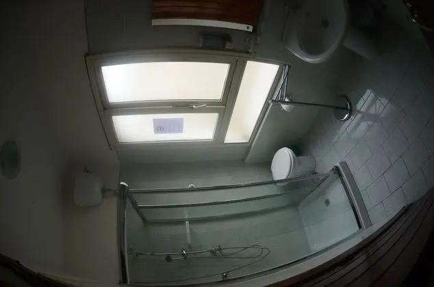 Üç Kişilik Oda, Özel Banyo