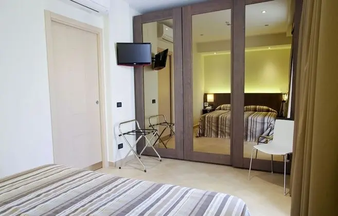 Tek Büyük veya İki Ayrı Yataklı Oda