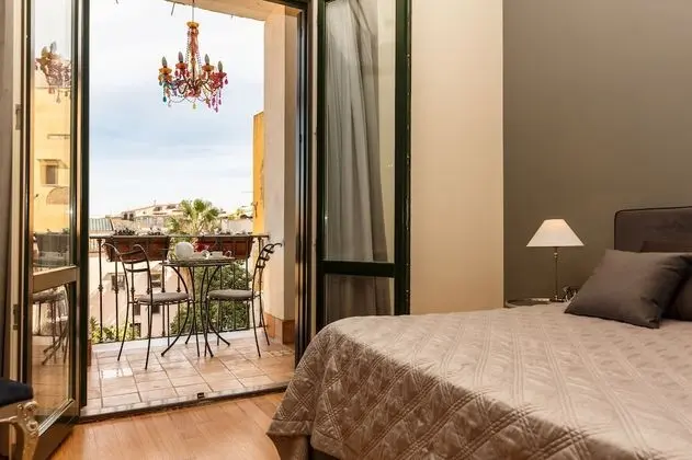 Deluxe Tek Büyük Yataklı Oda (Vista mare o vista giardino)