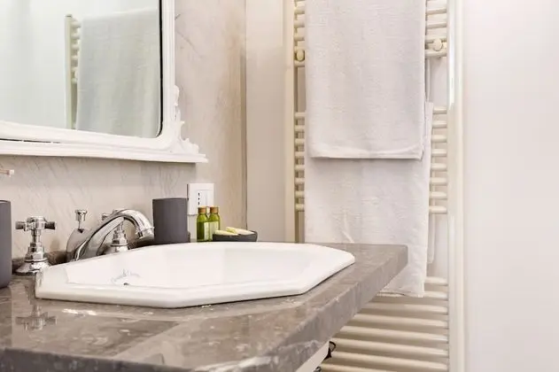 Superior Tek Büyük veya İki Ayrı Yataklı Oda