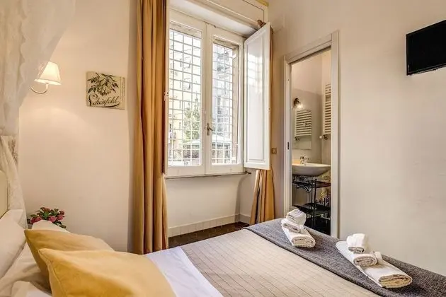 Classic Tek Büyük Yataklı Oda