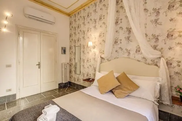 Classic Tek Büyük Yataklı Oda