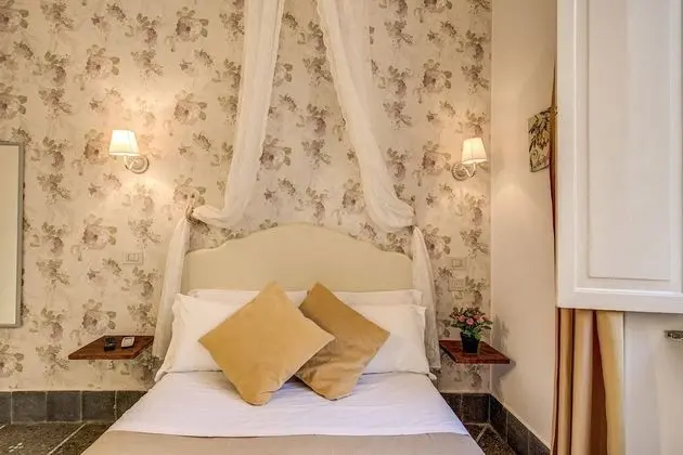 Classic Tek Büyük Yataklı Oda