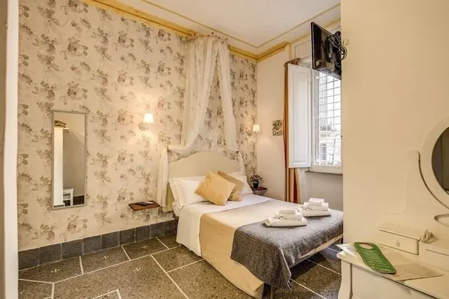 Classic Tek Büyük Yataklı Oda