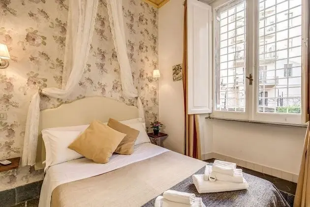 Classic Tek Büyük Yataklı Oda