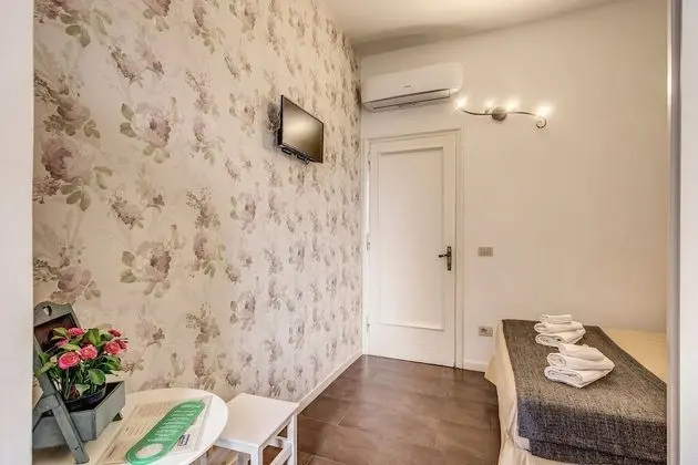 Classic Tek Büyük Yataklı Oda