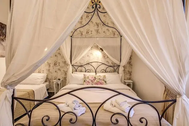 Classic Üç Kişilik Oda