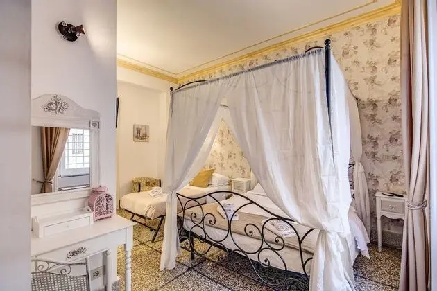 Classic Üç Kişilik Oda