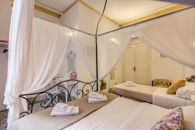 Classic Üç Kişilik Oda