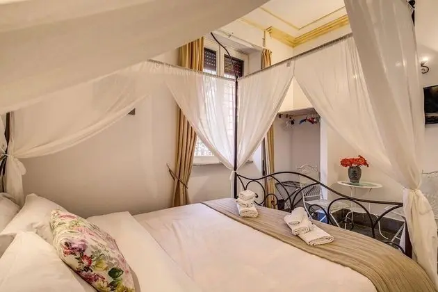 Classic Üç Kişilik Oda