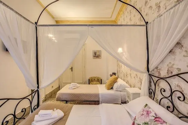 Classic Üç Kişilik Oda