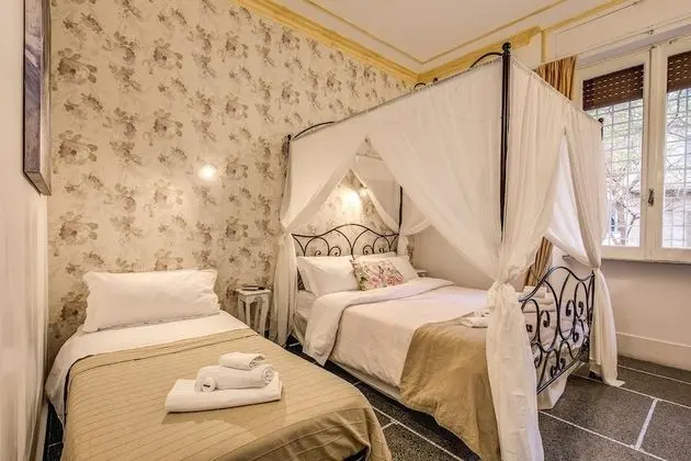 Classic Üç Kişilik Oda