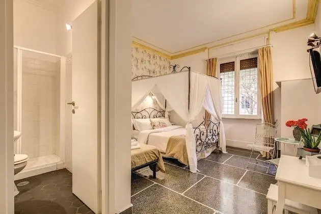 Classic Üç Kişilik Oda