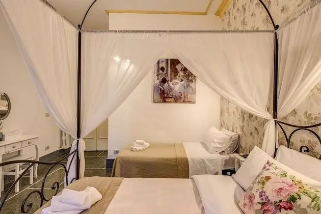 Classic Üç Kişilik Oda