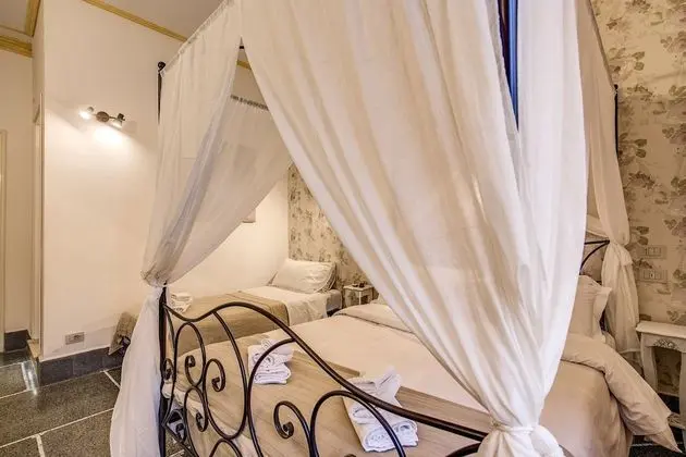 Classic Üç Kişilik Oda