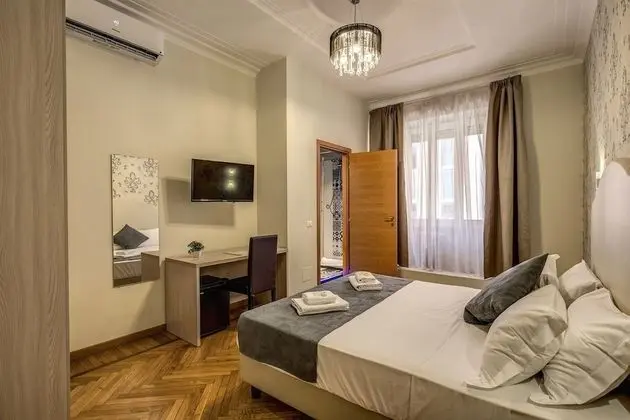 Standard Tek Büyük Yataklı Oda