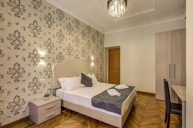 Standard Tek Büyük Yataklı Oda