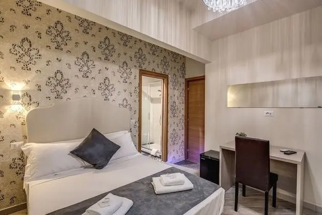 Standard Tek Büyük Yataklı Oda