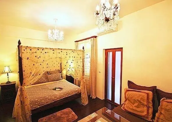 Deluxe Tek Büyük Yataklı Oda