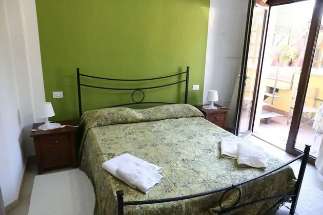 Tek Büyük Yataklı Oda, Özel Banyo (Green)